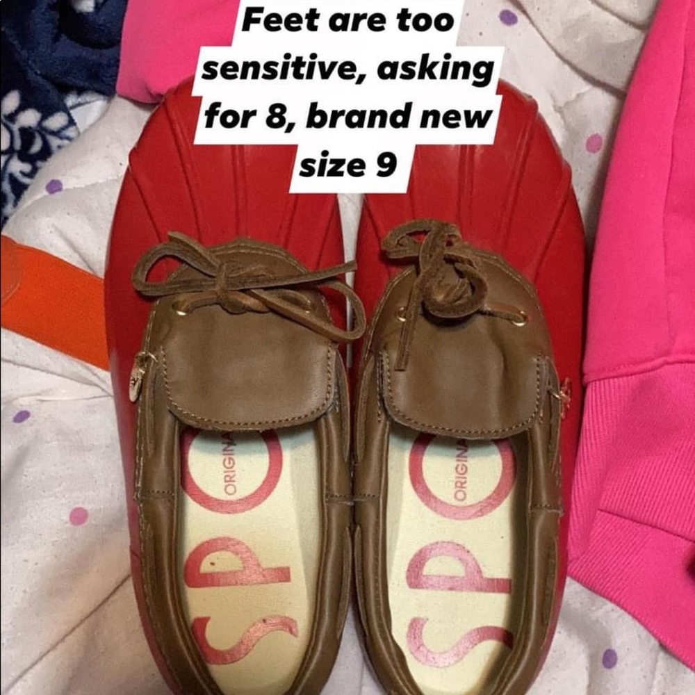 Sports rubber top shoes